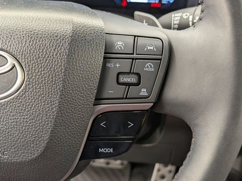 Used 2025 Toyota Camry XSE image 21