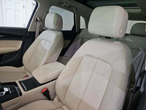 Used 2019 Audi Q5 2.0T Premium Plus AWD/4WD image 16