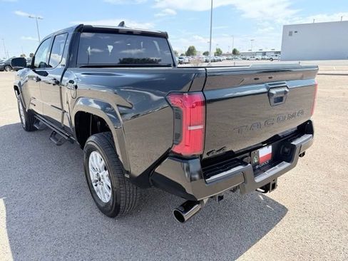 Used 2025 Toyota Tacoma SR5 AWD/4WD image 8
