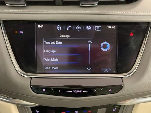 Used 2017 Cadillac XT5 Premium Luxury AWD/4WD image 10