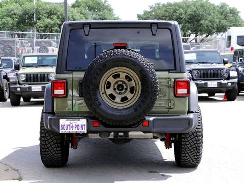 Used 2025 Jeep Wrangler Unlimited Sport AWD/4WD image 6