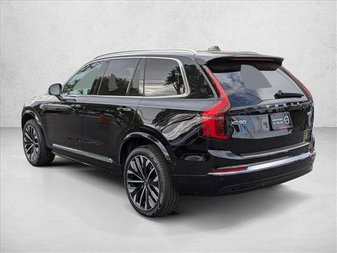 Used 2026 Volvo XC90 B5 Plus w/ Protection Package AWD/4WD image 8