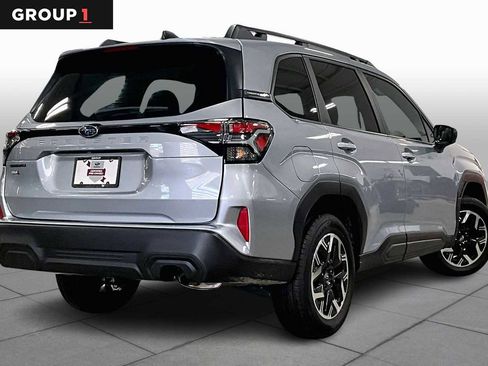 Used 2025 Subaru Forester Premium image 12