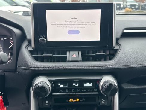 Certified 2025 Toyota RAV4 LE image 22