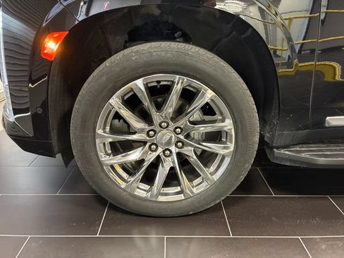 Certified 2024 Cadillac Escalade ESV Premium Luxury w/ Performance Package AWD/4WD image 28