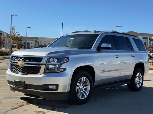 Used 2019 Chevrolet Tahoe LT image 3
