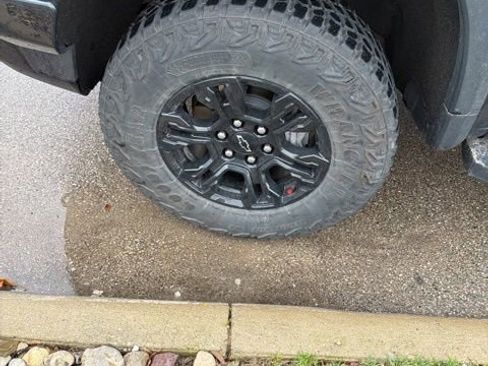 Used 2023 Chevrolet Silverado 1500 ZR2 w/ Technology Package image 9