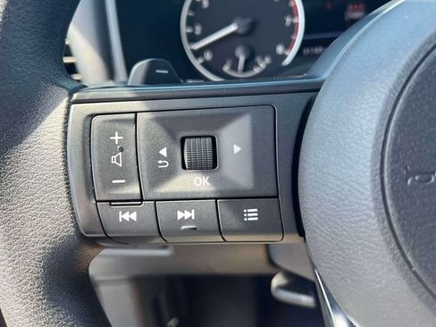 Used 2024 Nissan Rogue SV AWD/4WD image 21