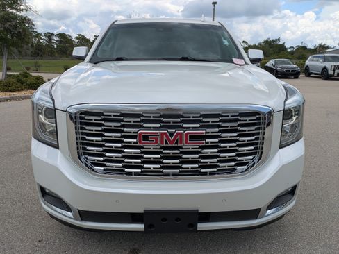 Used 2018 GMC Yukon Denali w/ Denali Ultimate Package AWD/4WD image 3