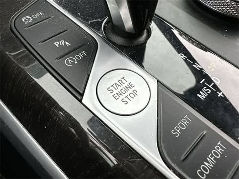 Used 2020 BMW 330i xDrive Sedan w/ Premium Package image 10