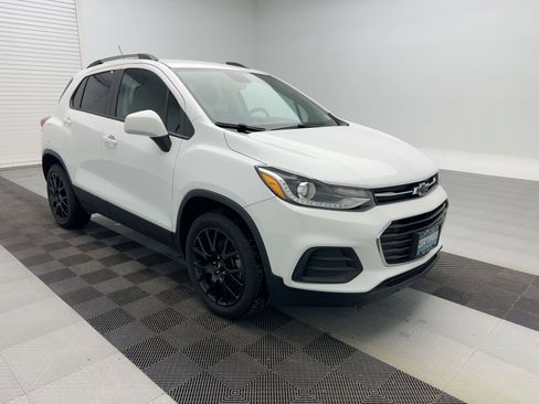 Certified 2022 Chevrolet Trax LT w/ Sport Edition image 7