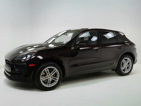 Used 2023 Porsche Macan AWD/4WD image 1