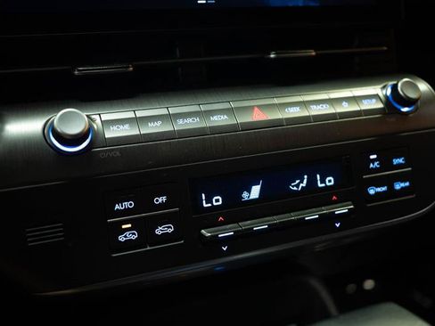 Used 2025 Hyundai Kona SEL FWD image 21
