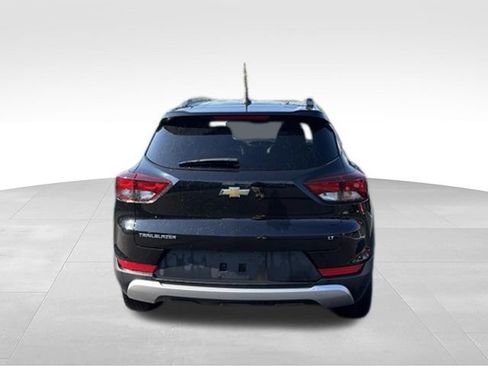 Used 2022 Chevrolet TrailBlazer LT FWD image 3