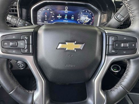 Used 2025 Chevrolet Silverado 2500 LTZ w/ LTZ Convenience Package AWD/4WD image 16