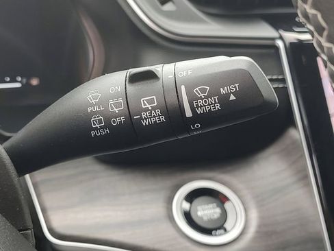 Certified 2023 Jeep Grand Cherokee Limited w/ Black Appearance Package AWD/4WD image 21