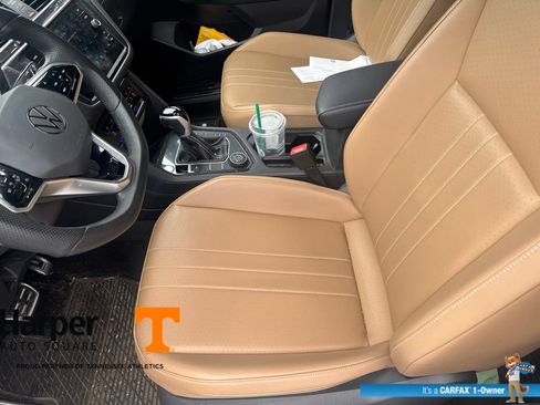 Used 2024 Volkswagen Tiguan SE R-Line AWD/4WD image 13