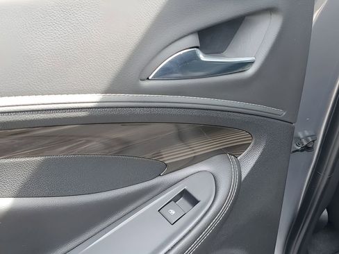 Used 2020 Buick Envision Essence image 47