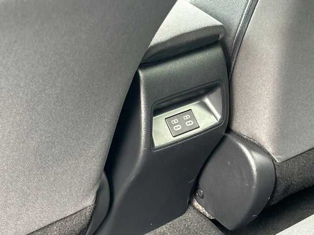 Used 2024 Toyota Corolla LE w/ LE Convenience Package FWD image 28