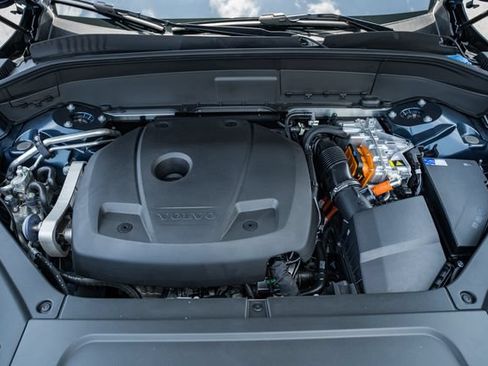 New 2026 Volvo XC90 T8 Core AWD/4WD image 19