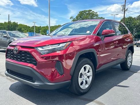 Used 2025 Toyota RAV4 LE FWD image 7