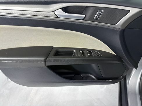 Used 2020 Ford Fusion S FWD image 11