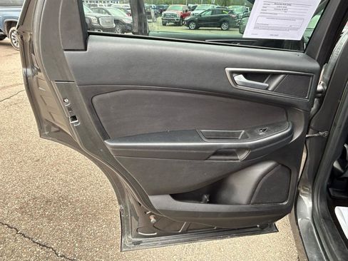 Used 2017 Ford Edge SE AWD/4WD image 13
