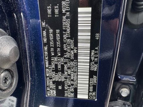 Used 2020 Toyota Highlander XLE image 30