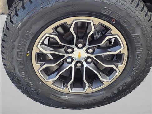 Used 2020 Chevrolet Colorado ZR2 AWD/4WD image 21