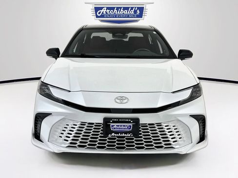 Used 2025 Toyota Camry XSE w/ Premium Package AWD/4WD image 2