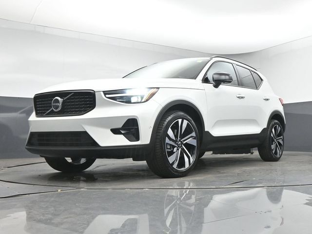 New 2026 Volvo XC40 B5 Ultra w/ Protection Package Premier AWD/4WD image 40