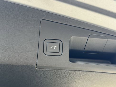 New 2025 Cadillac XT5 Premium Luxury image 10