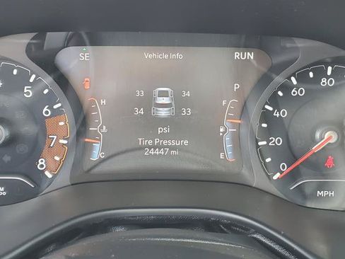 Used 2023 Jeep Compass Latitude w/ Sun and Sound Group AWD/4WD image 11