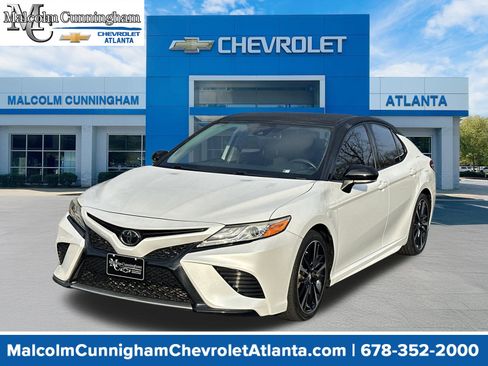 Used 2020 Toyota Camry XSE image 1