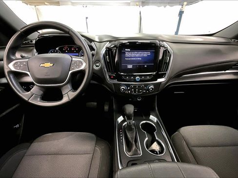 Used 2023 Chevrolet Traverse LT image 14