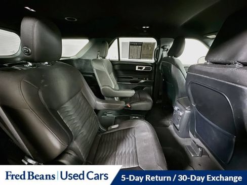 Used 2020 Ford Explorer XLT AWD/4WD image 32