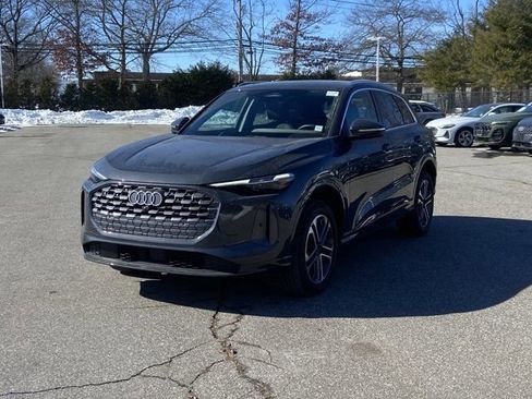 Used 2025 Audi Q5 Premium Plus w/ Premium Plus image 8