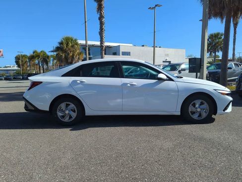 New 2026 Hyundai Elantra SE FWD image 7