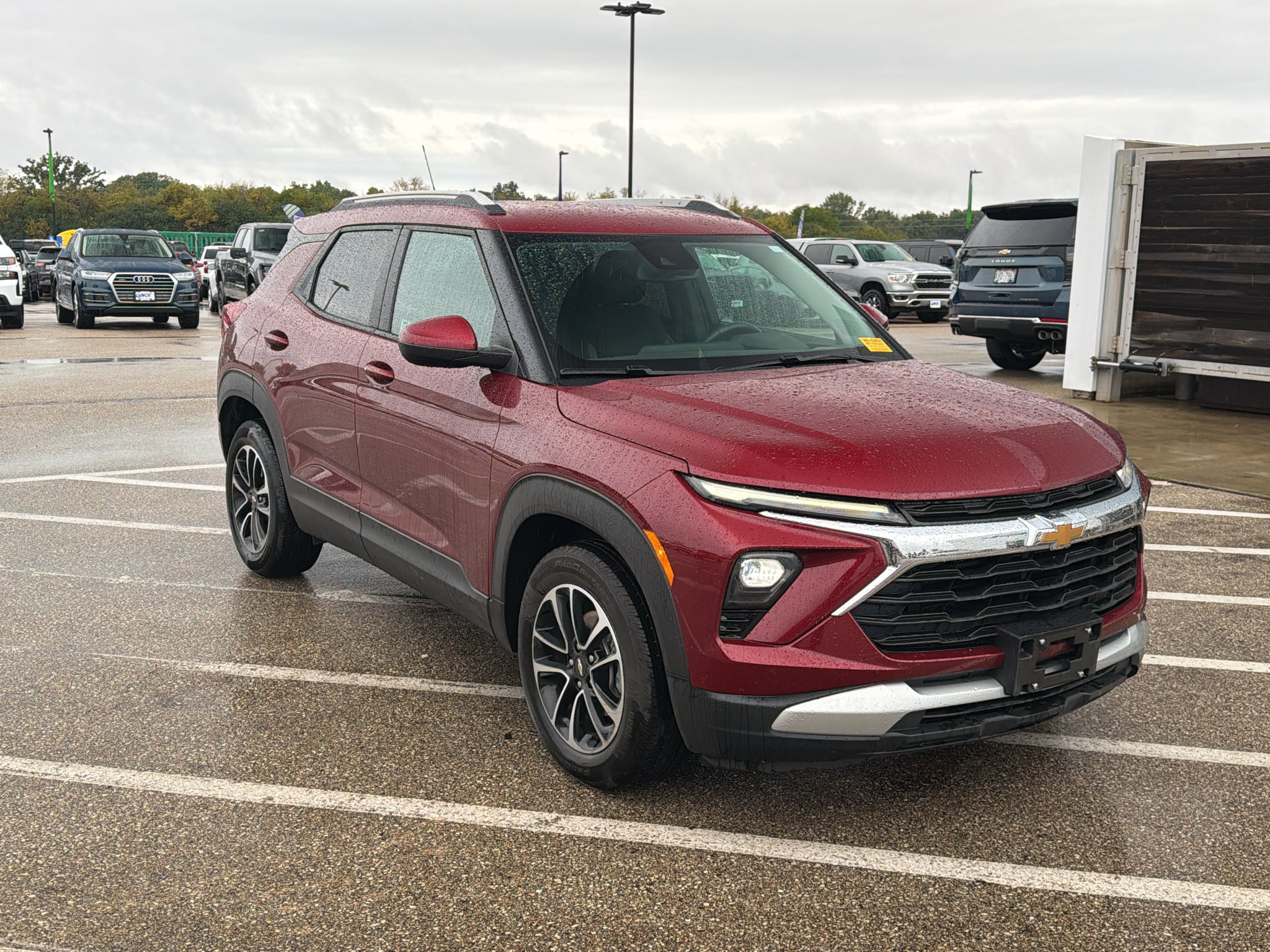 Used 2024 Chevrolet TrailBlazer LT w/ Convenience Package FWD image 8