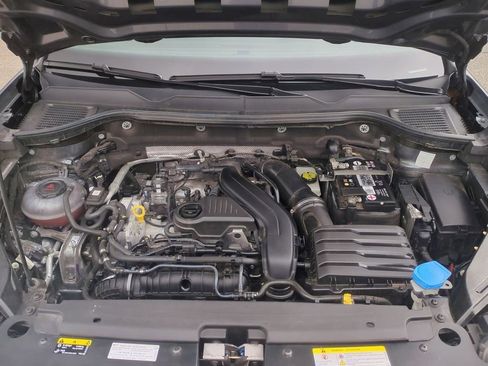 Used 2023 Volkswagen Taos SE AWD/4WD image 31
