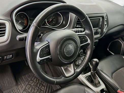 Used 2017 Jeep Compass Latitude AWD/4WD image 18