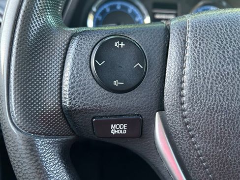Used 2017 Toyota Corolla LE FWD image 20