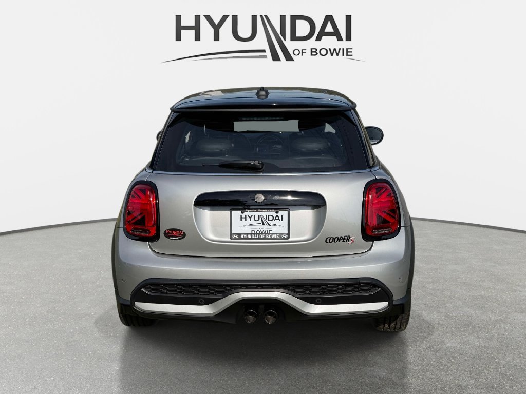 Used 2024 MINI Cooper S w/ Signature Upholstery Package FWD image 3