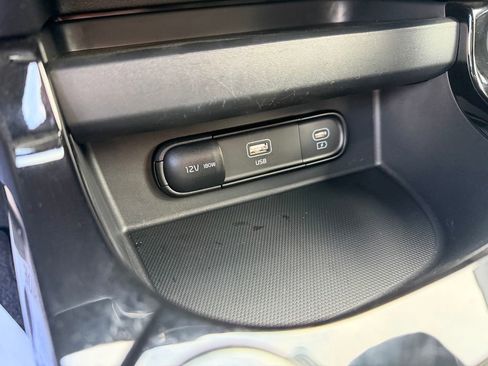 Used 2025 Kia Seltos S image 31