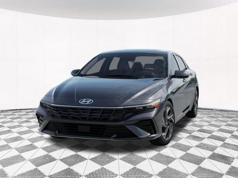 Used 2025 Hyundai Elantra Limited image 8