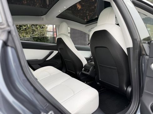 Used 2020 Tesla Model 3 Long Range image 38