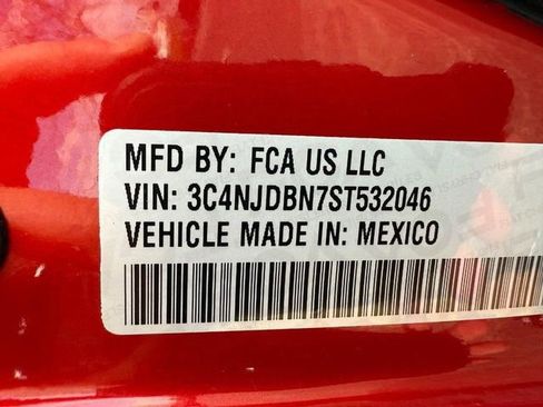 Used 2025 Jeep Compass Latitude w/ Altitude Special Edition image 31