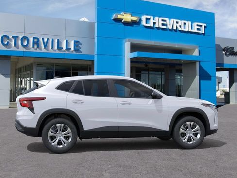 New 2026 Chevrolet Trax LS FWD image 5