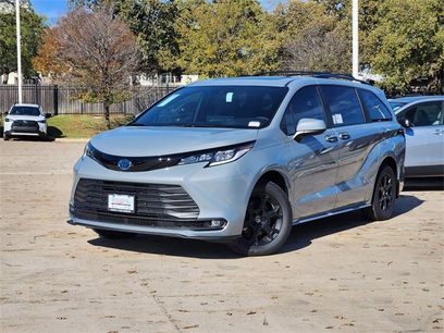 New 2025 Toyota Sienna XLE Woodland Edition