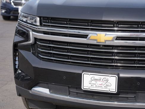 Used 2023 Chevrolet Tahoe LT w/ Luxury Package AWD/4WD image 9